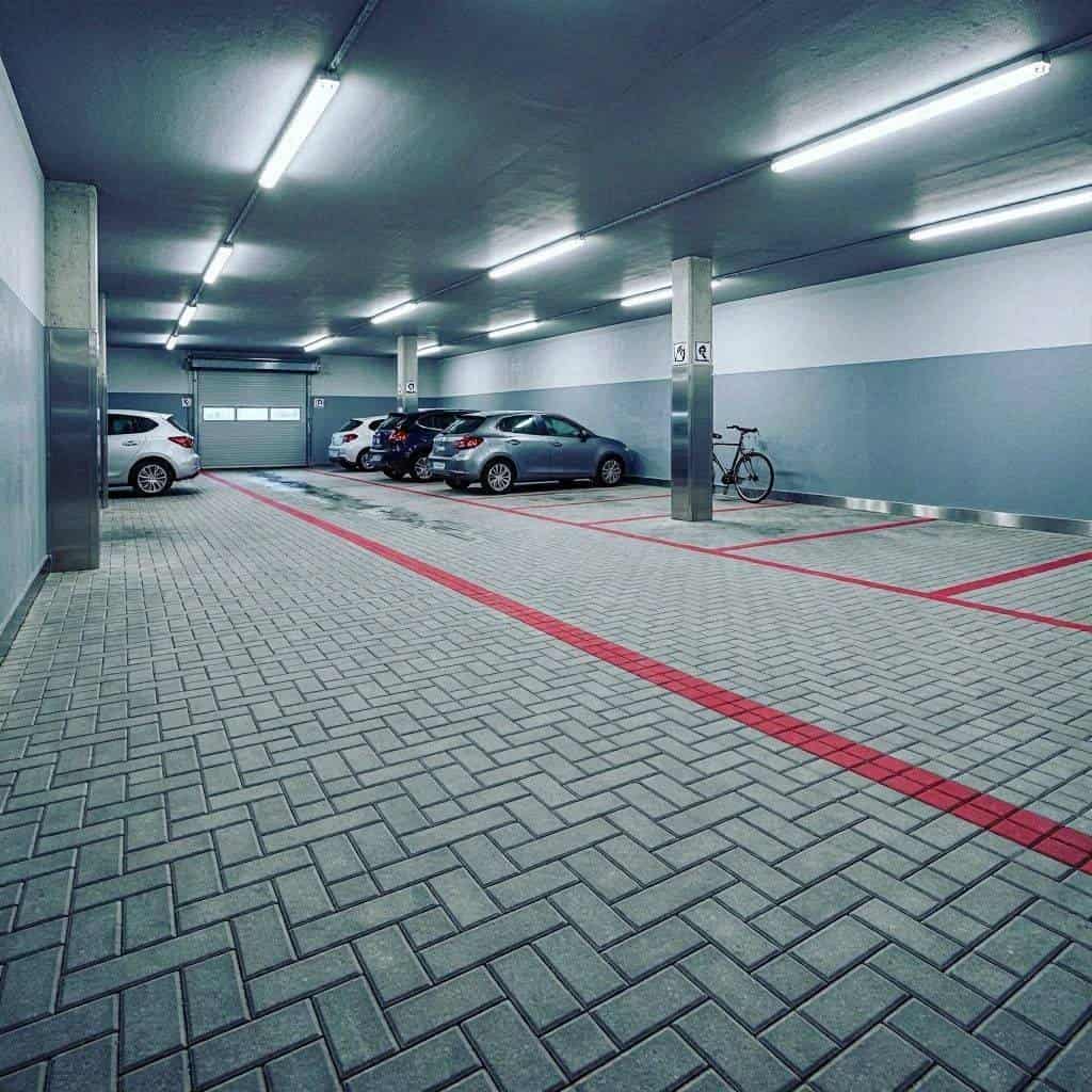 写字楼办公停车场车牌识别对访客分级动线接驳方案有哪些精准定位细节
